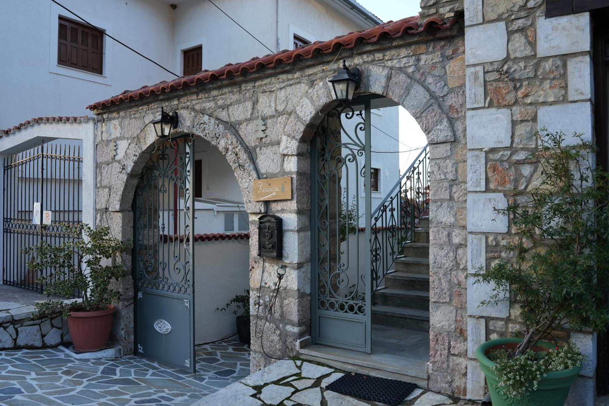 Guesthouse Doma Est 1991 Arachova Exteriér fotografie